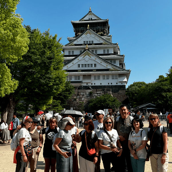 Grupo NOVAV en el castillo de Osaka